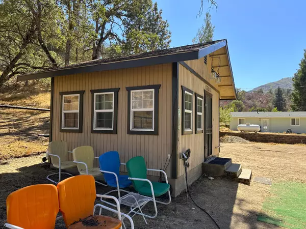 California Hot Springs, CA 93207,43910b Pine Flat Drive