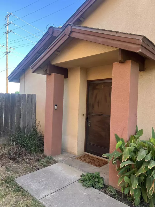 Visalia, CA 93292,1008 N Manzanita Street