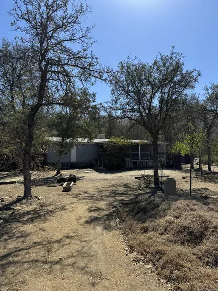 43554 Skyline Drive #B, Three Rivers, CA 93271