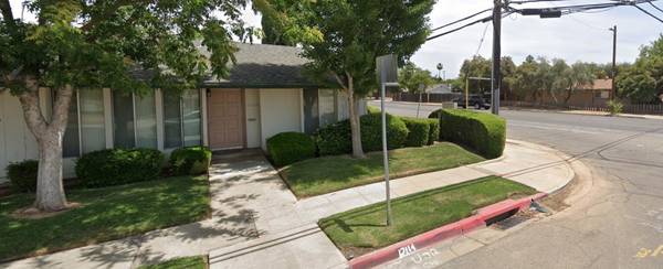 198 W Barstow Avenue #A, Fresno, CA 93704