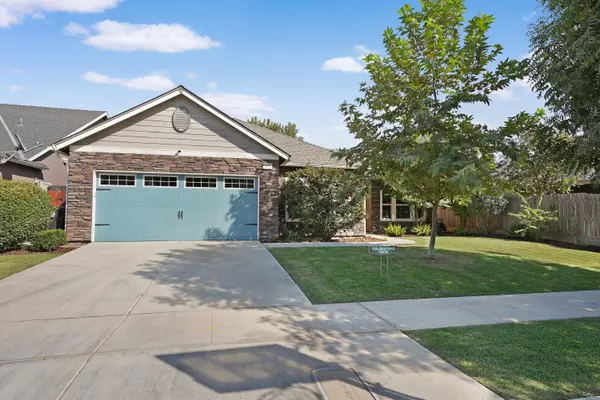 486 Villa Cove Court, Tulare, CA 93274