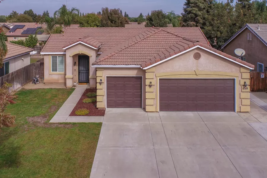 6310 W Clinton Court, Visalia, CA 93291