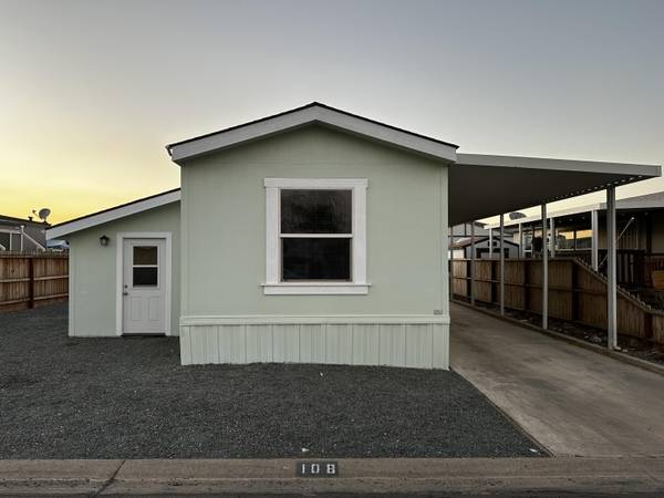 720 E Worth Avenue Avenue #108, Porterville, CA 93257