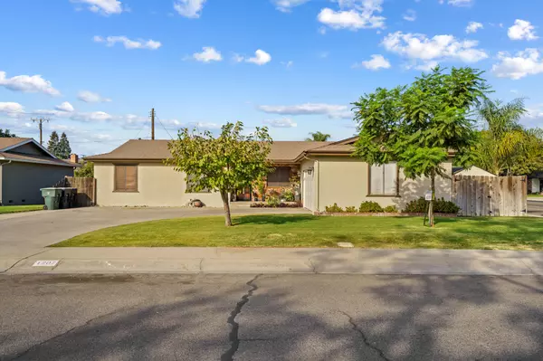 1207 S Clover Street, Visalia, CA 93277