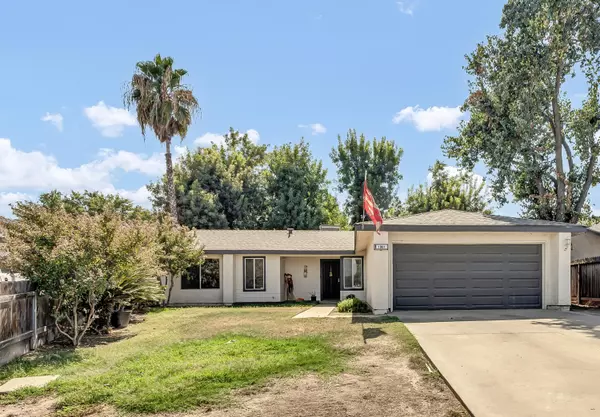 1901 W Oriole Avenue, Visalia, CA 93291