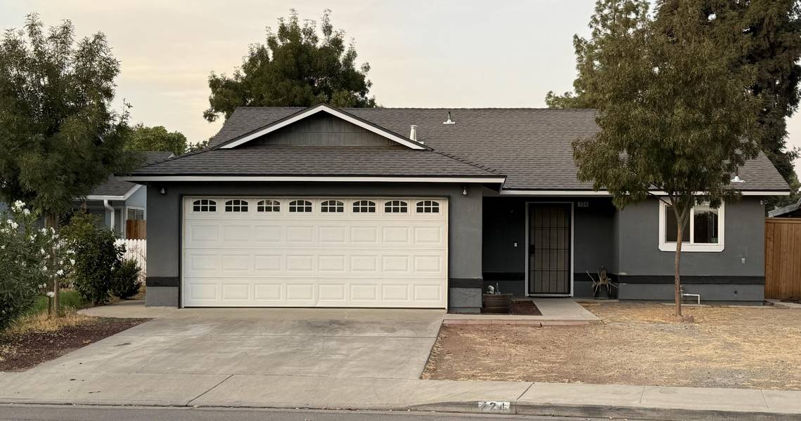 724 W Wren Drive, Visalia, CA 93291