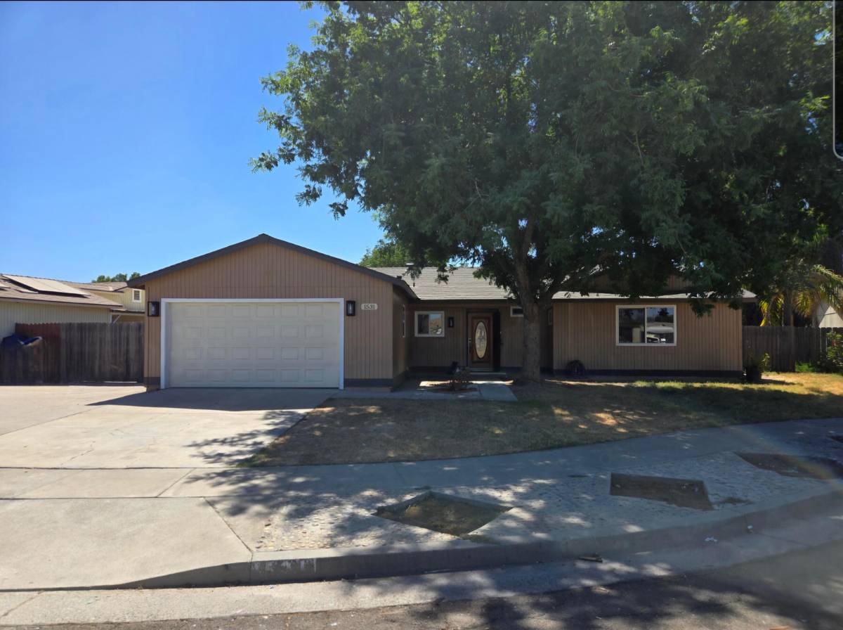 Hanford, CA 93230,1531 Bluejay Court