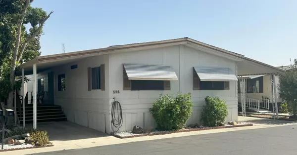 581 N Crawford Avenue #111, Dinuba, CA 93618