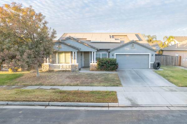 1956 W Merritt Street, Hanford, CA 93230