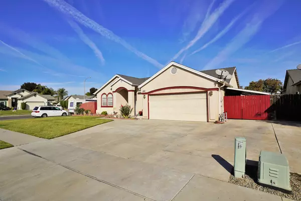 1484 Tulip Street, Lemoore, CA 93245