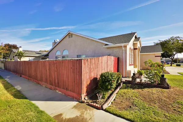 Lemoore, CA 93245,1484 Tulip Street