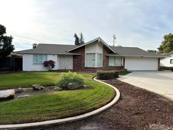 871 N Dickran Drive, Tulare, CA 93274