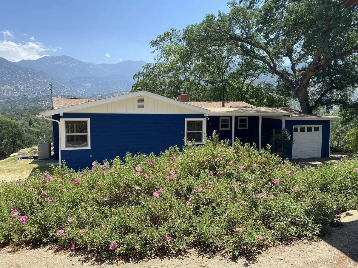 Three Rivers, CA 93271,43545 Kaweah River Drive