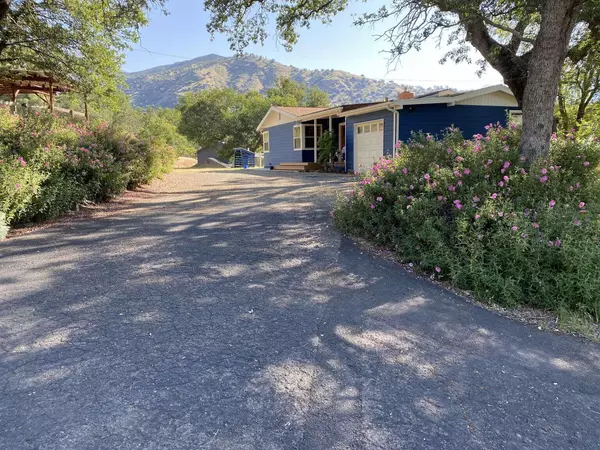 Three Rivers, CA 93271,43545 Kaweah River Drive