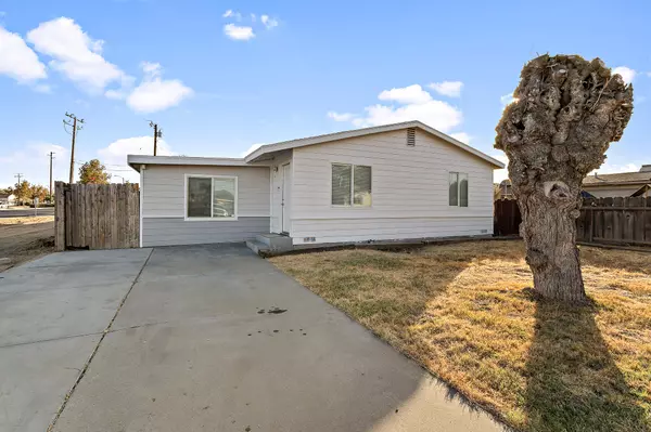 621 Florinda Street, Hanford, CA 93230