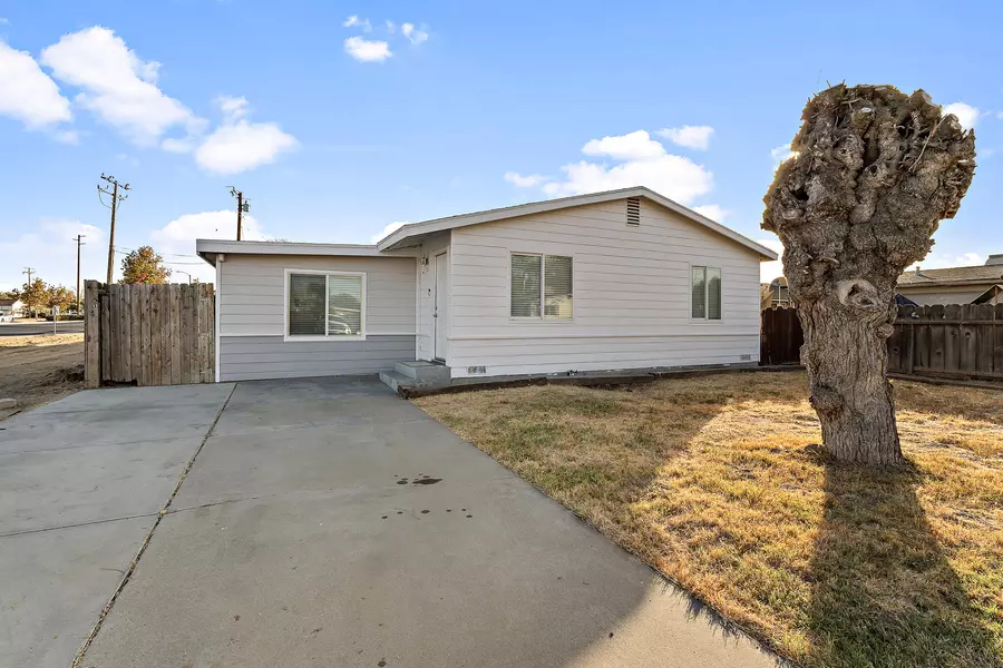 621 Florinda Street, Hanford, CA 93230