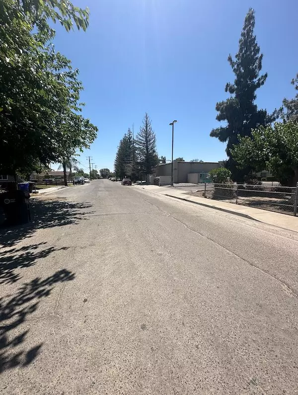 Porterville, CA 93257,474 Douglas Street