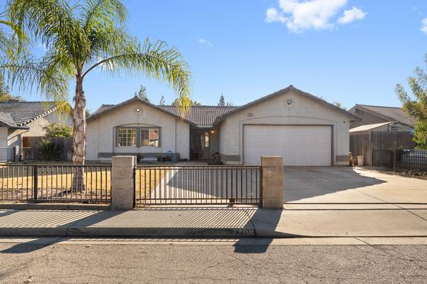 2403 E Vine Court, Visalia, CA 93292