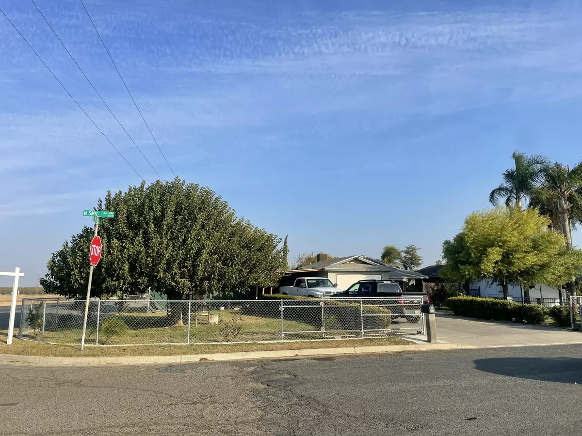 Tipton, CA 93272,672 N Smith Road