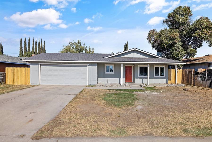 1702 W Elowin Avenue, Visalia, CA 93291