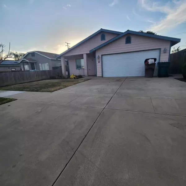 659 S Los Angeles Street, Tulare, CA 93274