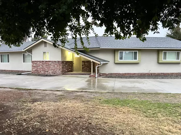 741 W Morton Avenue, Porterville, CA 93257