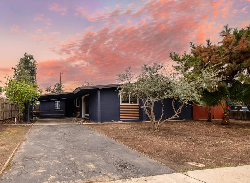 320 Peach Drive, Exeter, CA 93221