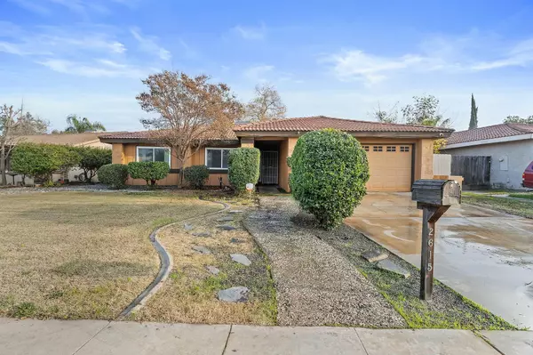 2615 E Norman Drive, Visalia, CA 93292