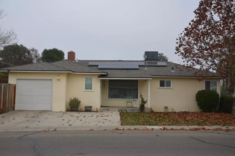 720 S Burke Street, Visalia, CA 93292