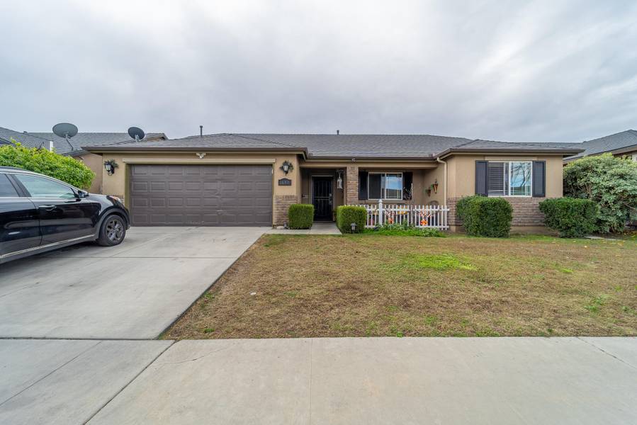 1657 Hermosa Avenue, Tulare, CA 93274