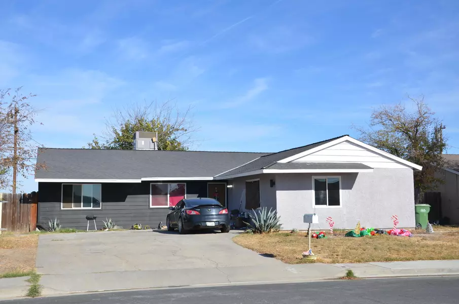 19760 Park Lane, Lemoore, CA 93245