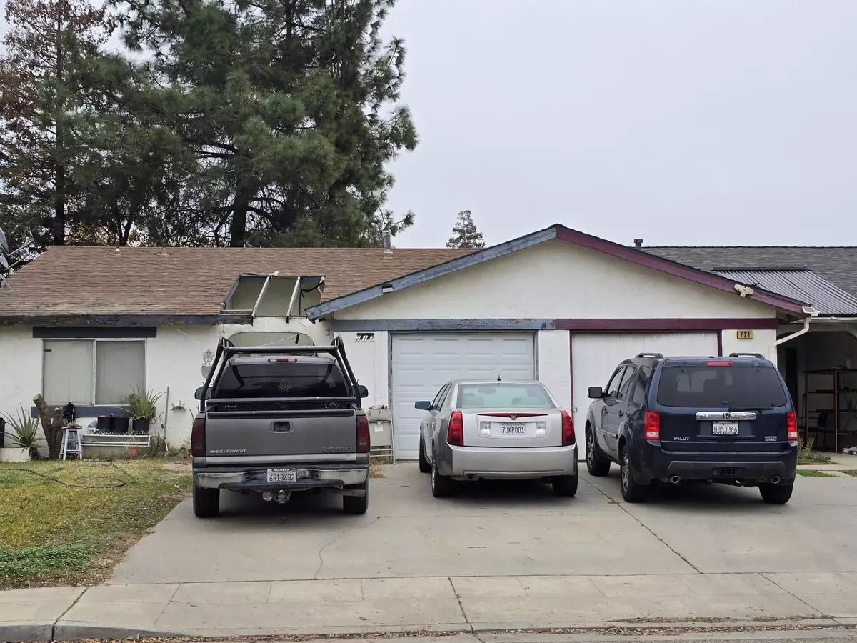 Madera, CA 93637,717 Oakridge Drive