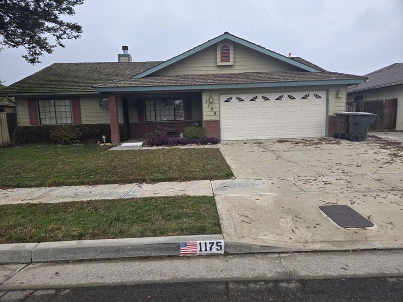 1175 Alameda Street, Tulare, CA 93274