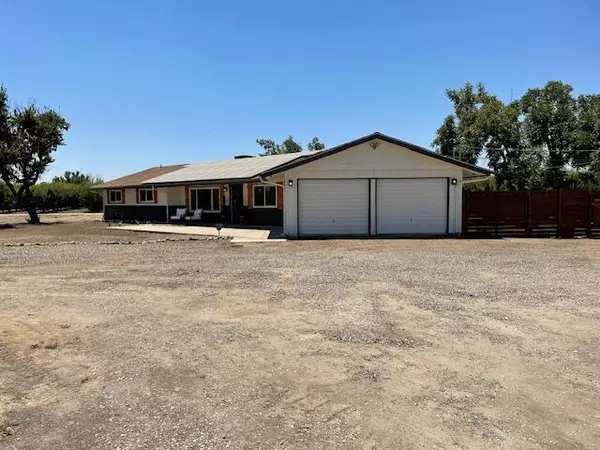 Woodlake, CA 93286,33583 Road 220