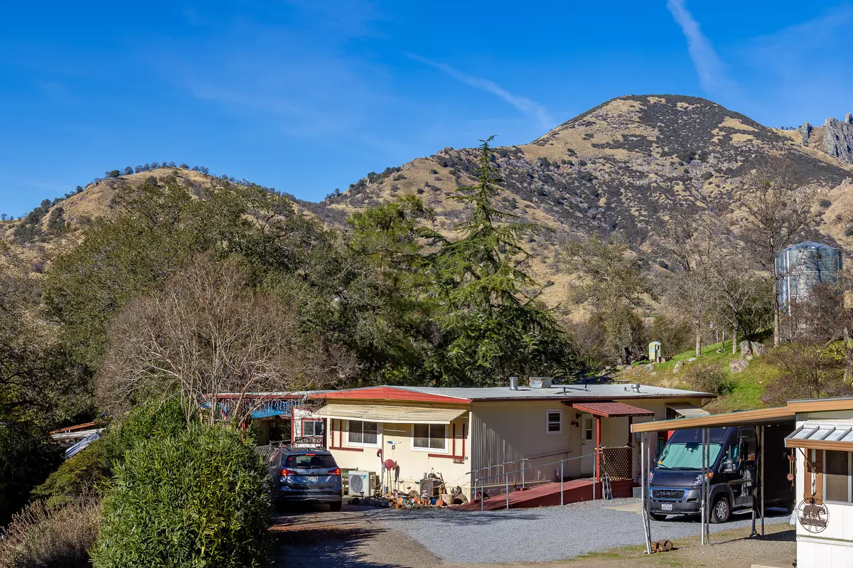 Three Rivers, CA 93271,43000 Sierra Drive