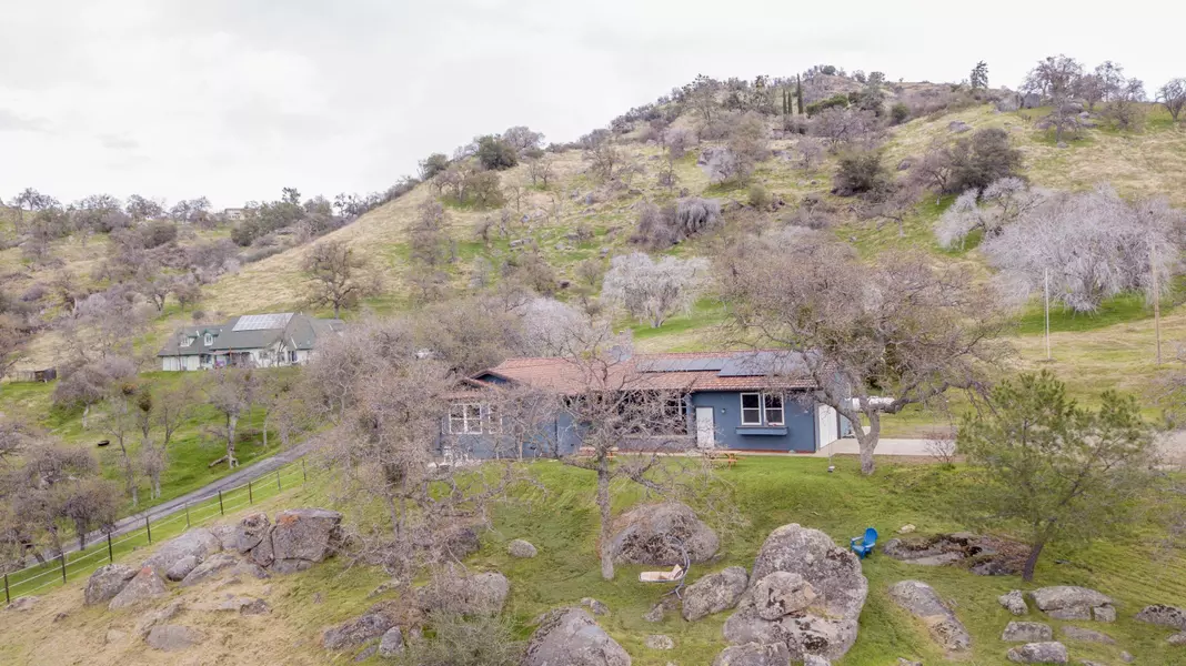 41268 Partridge Lane, Squaw Valley, CA 93675