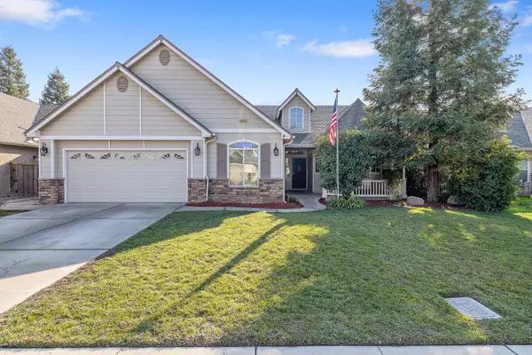 4935 W Oriole Avenue, Visalia, CA 93291