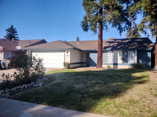 1804 E Westcott Court, Visalia, CA 93292