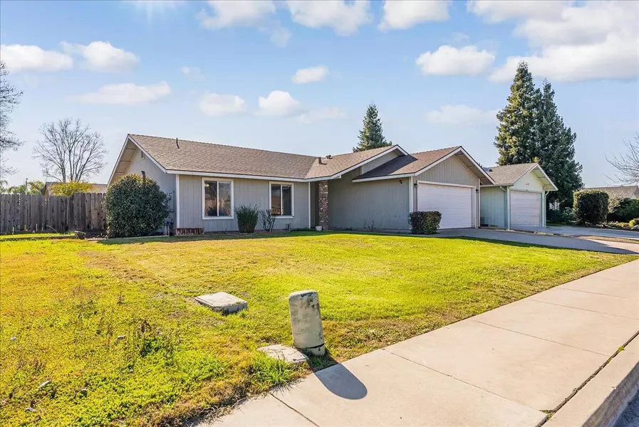 1751 W Westfield Avenue, Porterville, CA 93257