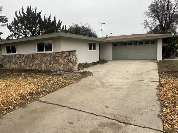 1138 W Vassar Avenue, Visalia, CA 93277