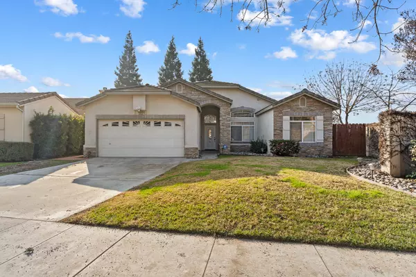 1601 E Dorothea Avenue, Visalia, CA 93292