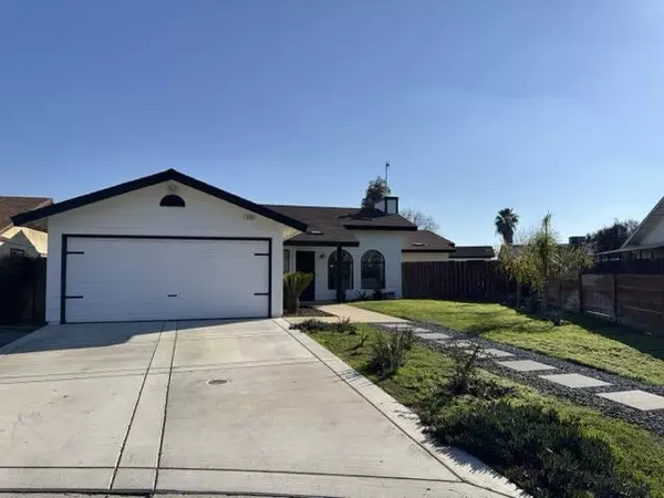 440 Meadow Lane, Kingsburg, CA 93631