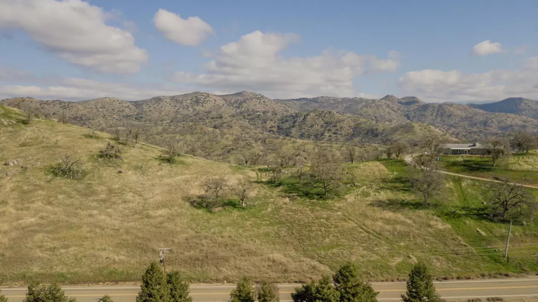0 Apn 185-360-33s, Yokuts Valley, CA 93675
