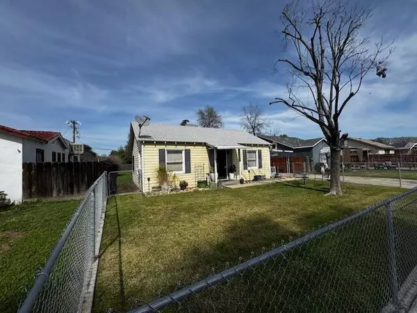 368 W Kanai Avenue, Porterville, CA 93257