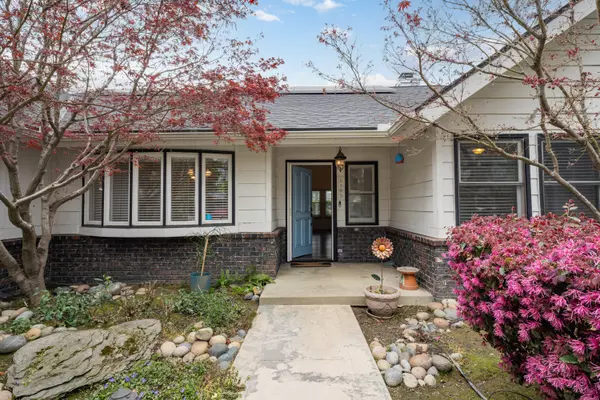 Visalia, CA 93291,1105 N Cindy Street