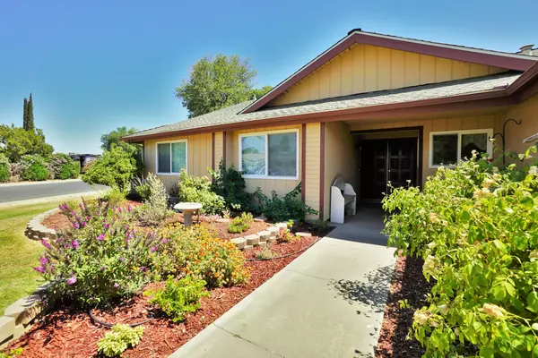 Lemoore, CA 93245,465 Mike Court