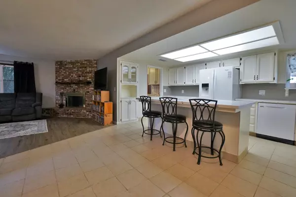 465 Mike Court Lemoore, CA 93245