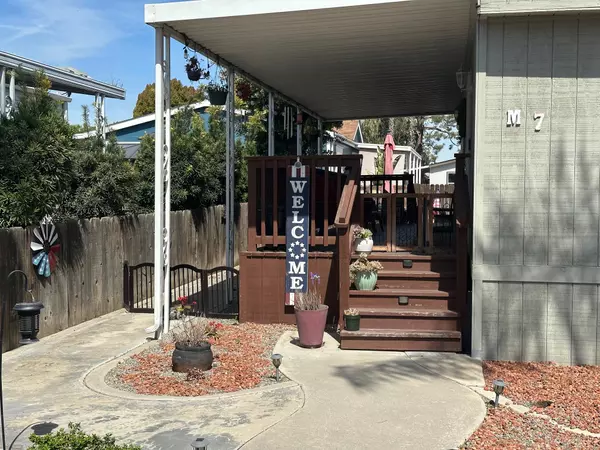 Visalia, CA 93277,2400 W Midvalley Avenue #M-7