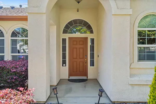 Visalia, CA 93291,113 N Lindsay Street