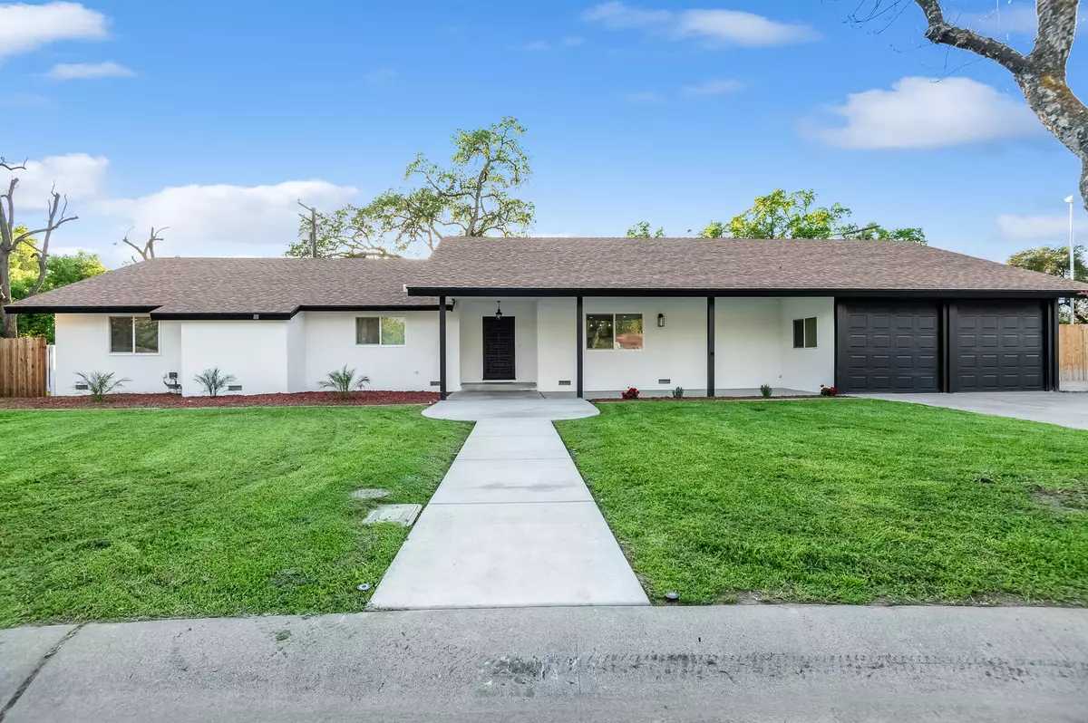 Visalia, CA 93277,2905 S Encina Street